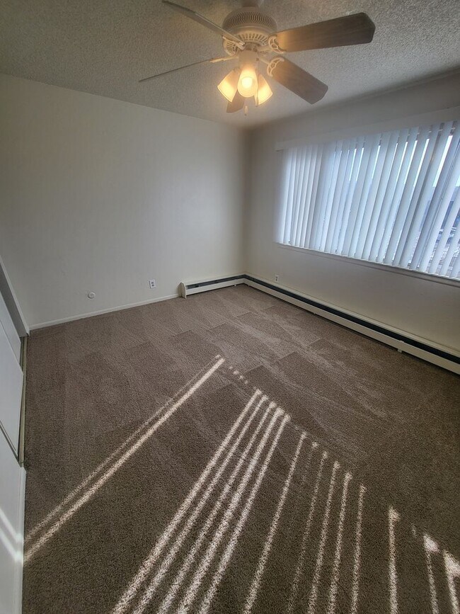 Foto del edificio - 1700 E Long St