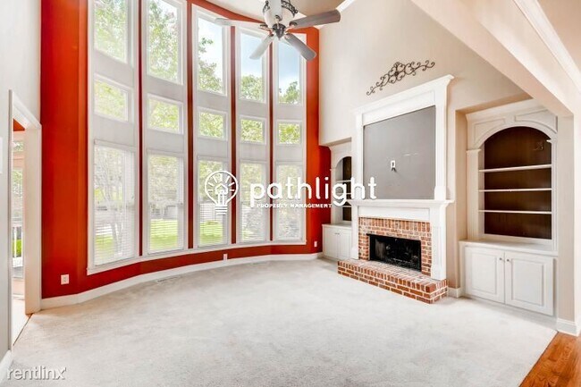 Foto del edificio - 6 br, 5 bath House - 1762 Country Wood Dri...