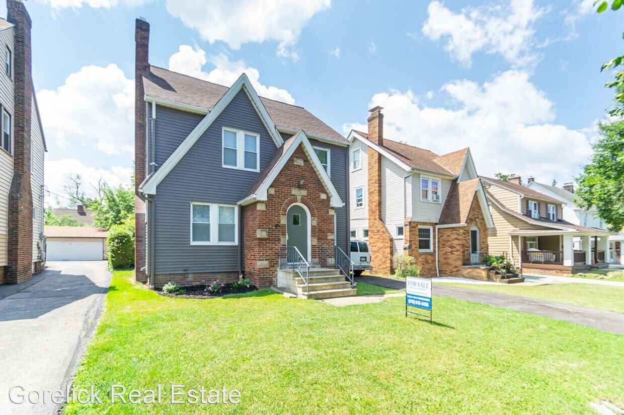 4 br, 2.5 bath House 3594 Cedarbrook Road House Rental in