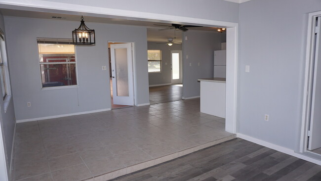 Building Photo - 5938 S Lockwood Ridge Rd