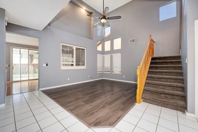 Building Photo - 2701 San Marcos Ct