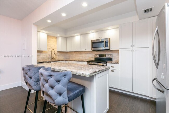 Foto del edificio - 20291 NE 30th Ave