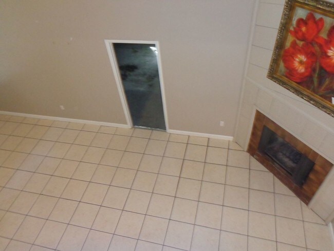 Foto del edificio - 1120 SW 19th Place PENDING LEASE