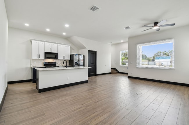 Photo - 3353 4th Ave S Apartment