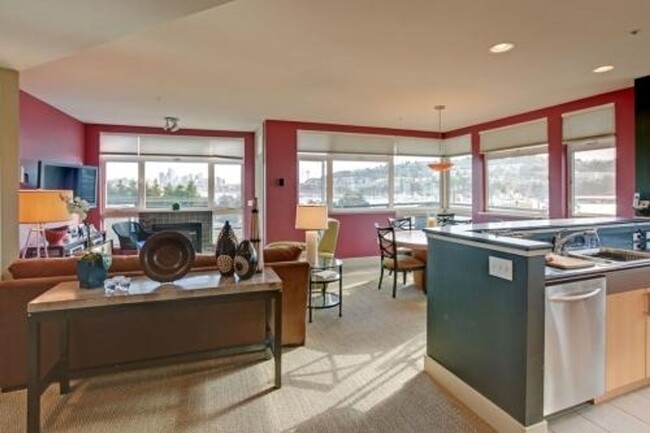 Building Photo - 2Bd/2Ba Seattle Condo