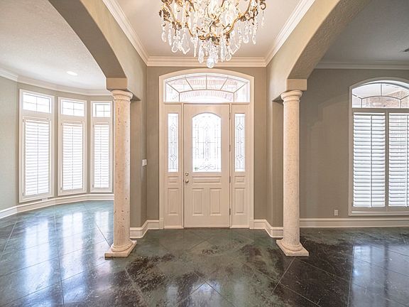 Foto del edificio - 5701 Hillcrest Pl