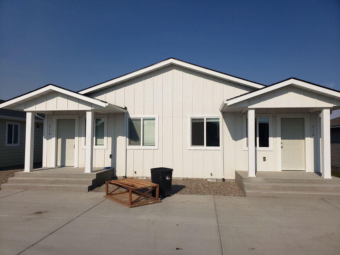 712 Schodde Ave, Burley, ID 83318 House Rental in Burley, ID
