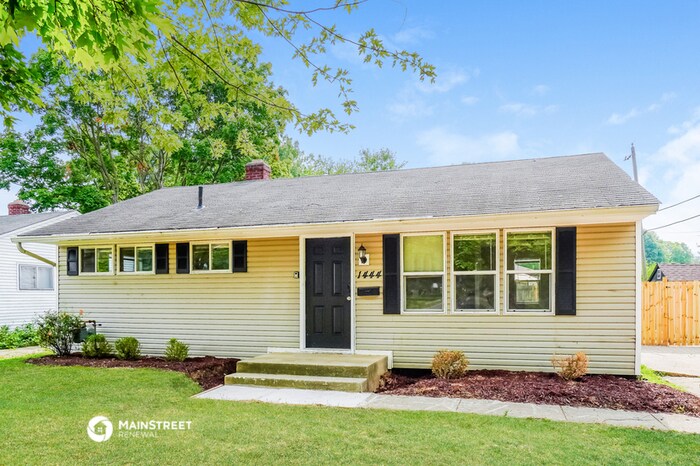 Foto principal - 1444 Zettler Rd