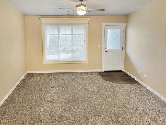 Foto del edificio - 2124 E Ringneck St