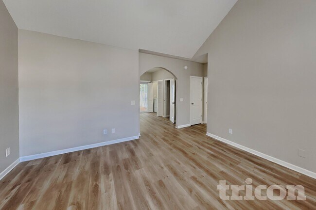 Foto del edificio - 407 Barking Dr