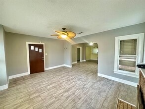 Building Photo - 3828 Avenue S 1/2