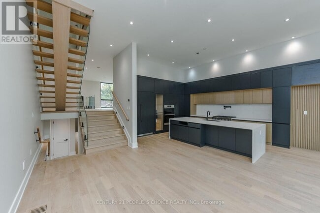 Building Photo - UPSTAIRS - 90 TWELFTH STREET