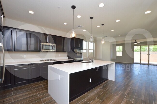 Building Photo - 1817 S Follett Way