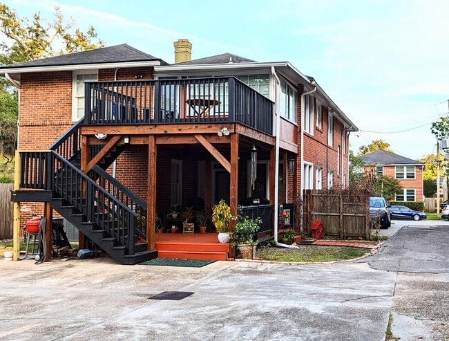 Building Photo - 2827 Herschel St