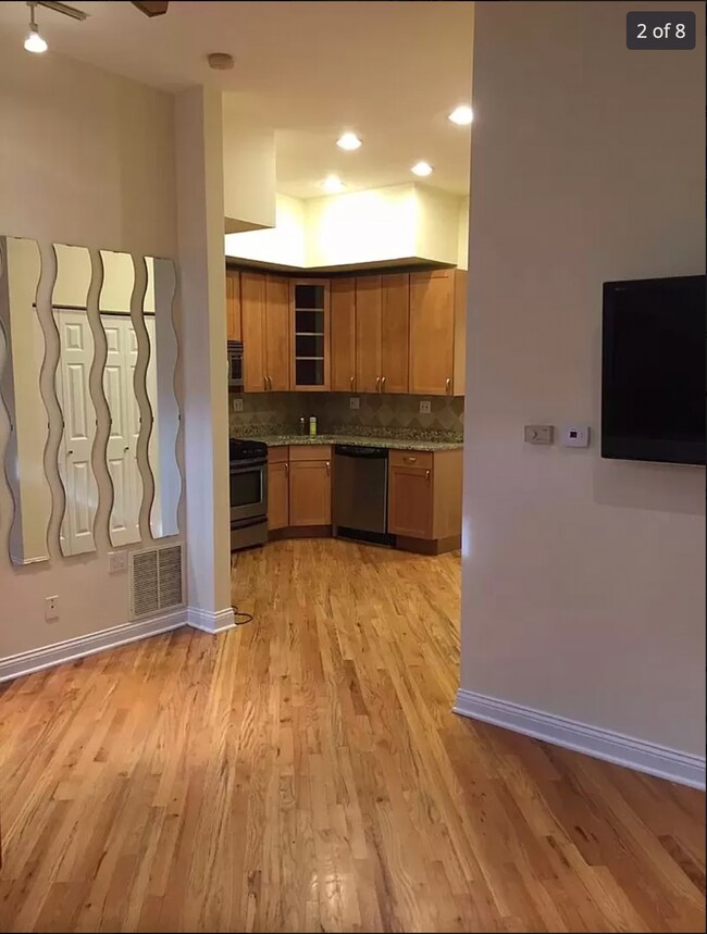 1119 W Grand Ave Unit 2R, Chicago, IL 60642 Apartments 1119 W Grand