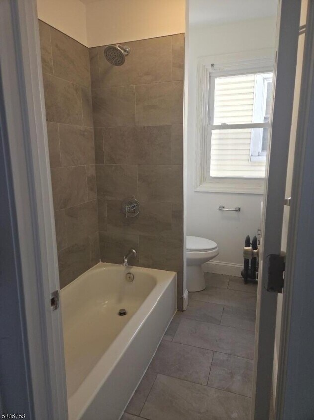 Foto del edificio - 54 Arsdale Terrace