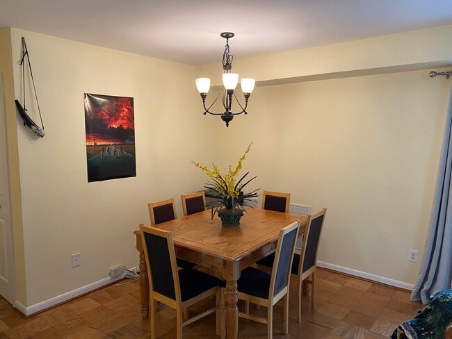 Dining Area - 1931 N Cleveland St Apartment
