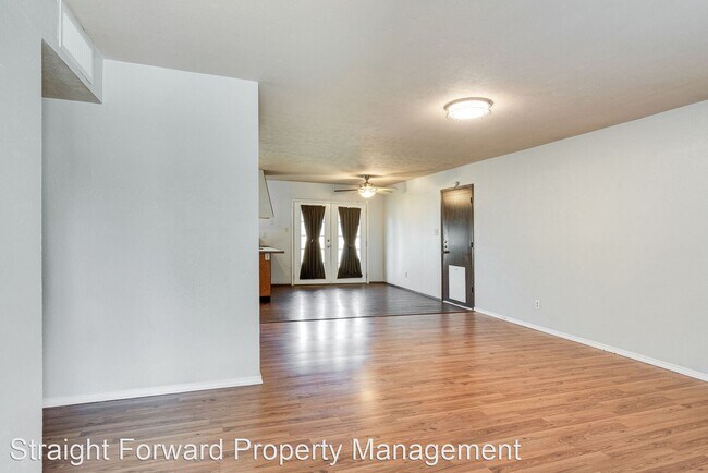 Building Photo - 3 br, 1 bath House - 5905 Deerfoot Trl