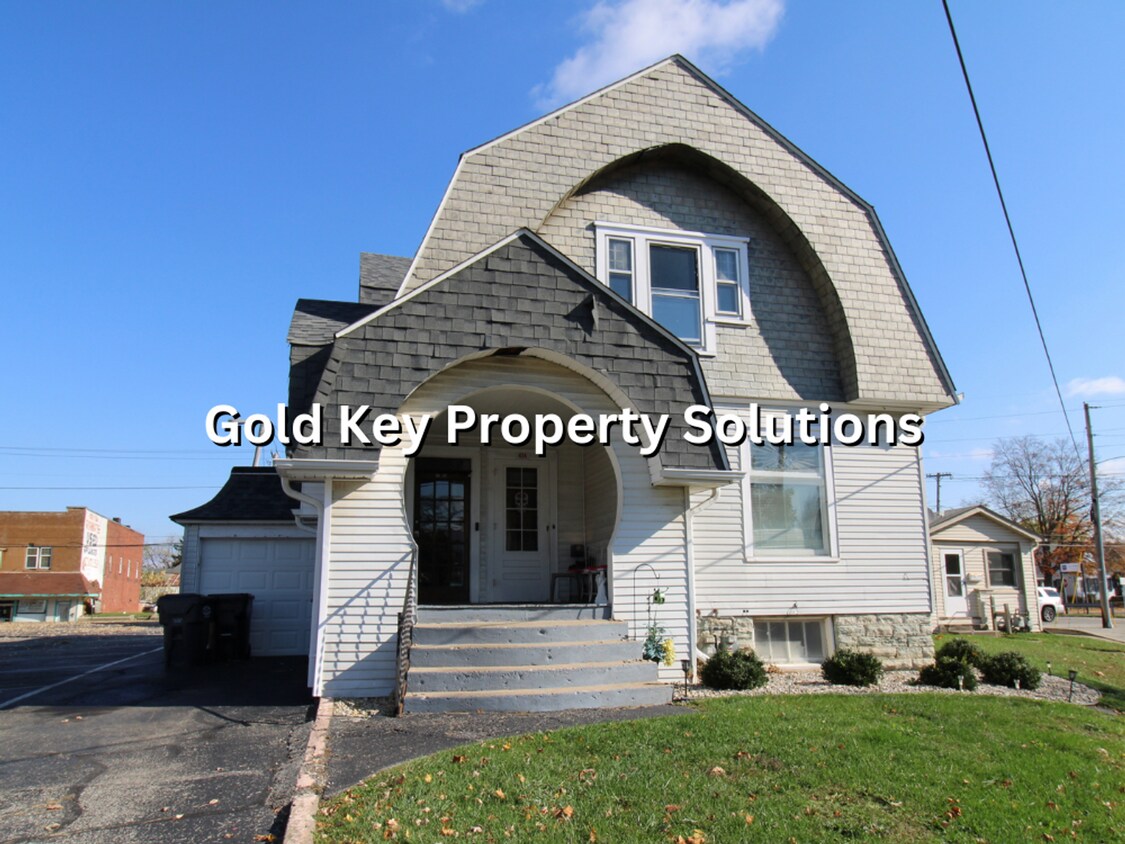 Primary Photo - 414 E. 14TH ST.