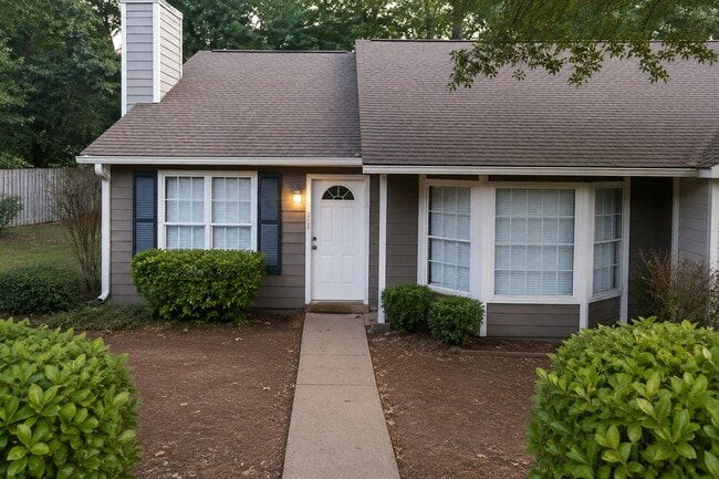 Building Photo - 323 Farm Pl Ct NE