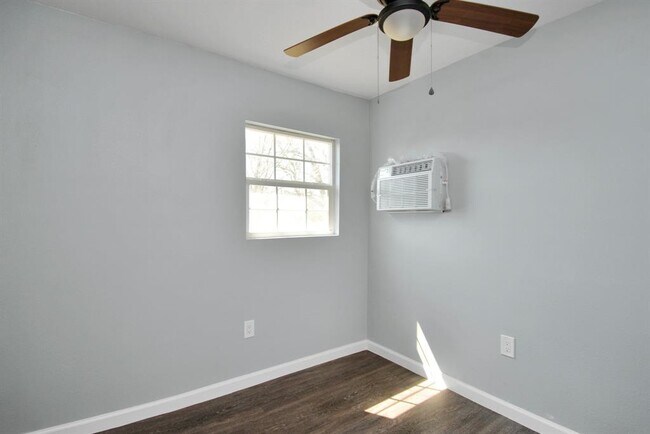 Foto del edificio - 7919 Brays St