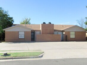 Building Photo - 125 N Troy Ave