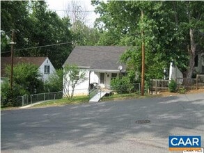 Building Photo - 503 Rockland Ave