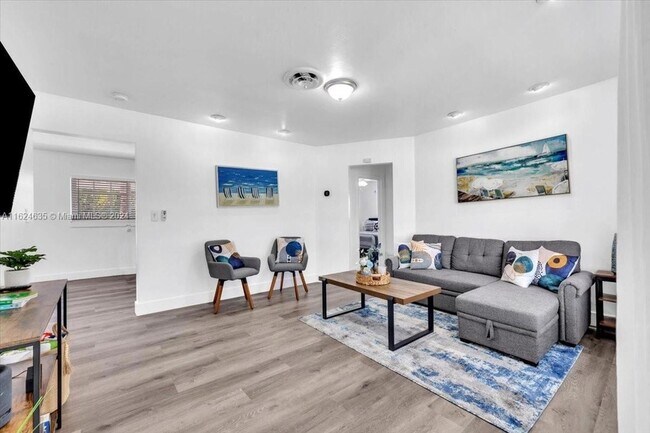 Foto del edificio - 1831 NW 33rd Ct