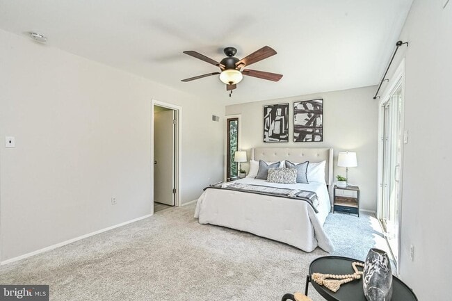 Building Photo - 5621 9th Rd N