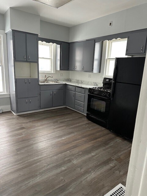 Building Photo - 1009 Cora St