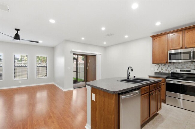 Foto del edificio - 30149 Goodwick Way