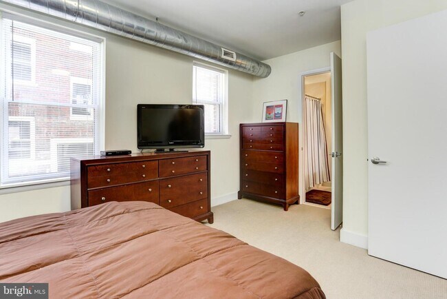 Bedroom - 149 W St NW