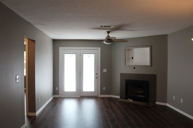 Building Photo - 2317 Kennedy Ct