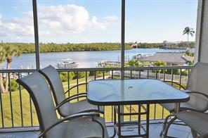 Foto principal - 305 Goodlette-Frank Rd