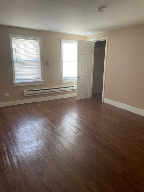 415 E Eleanor St Unit B, Thornton, IL 60476 Condo for Rent in