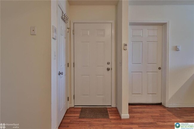 Building Photo - 328 Polk St