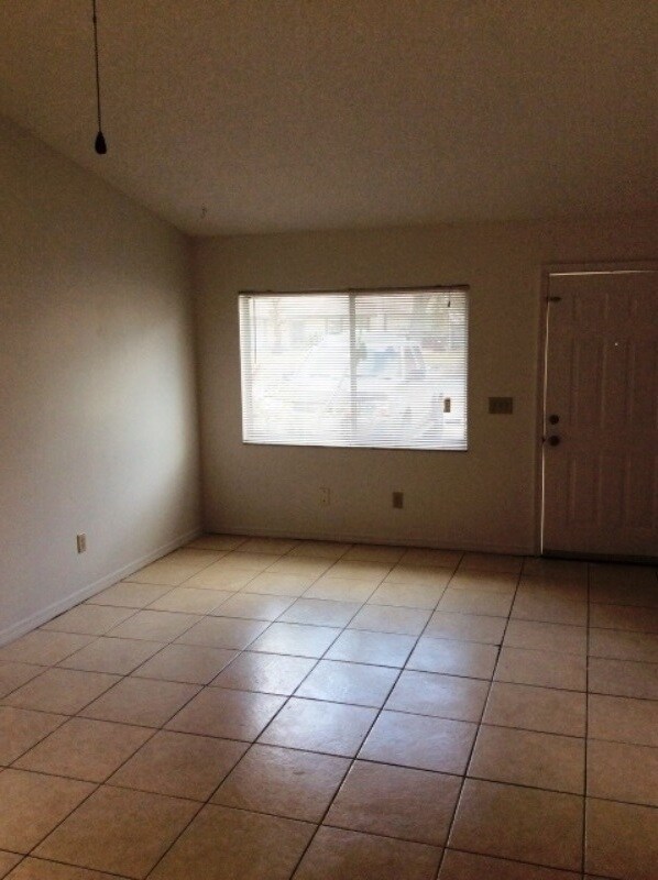 Building Photo - 1377 Candlewyck Dr