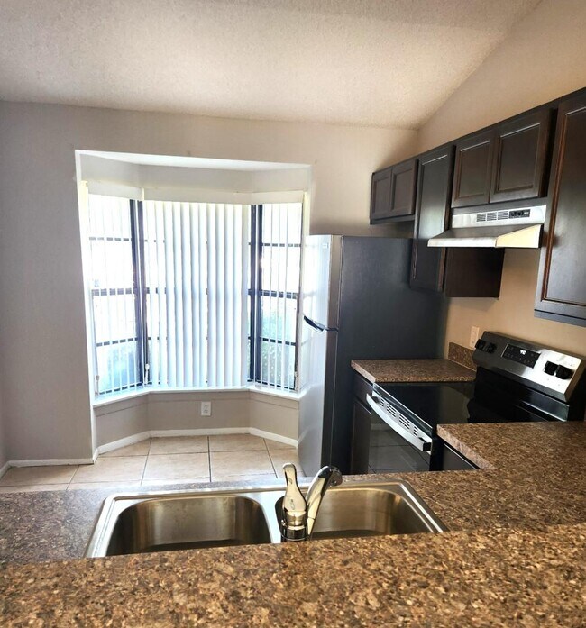 Building Photo - 2913 Prince Oak Ct