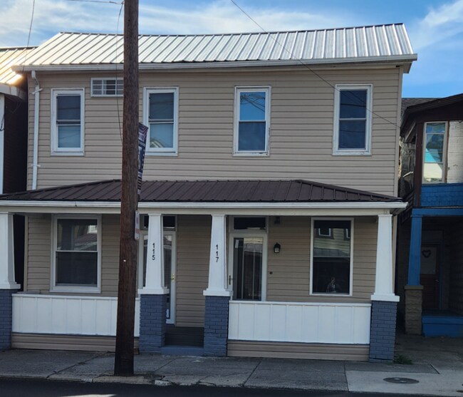 Building Photo - 115 W Piedmont St