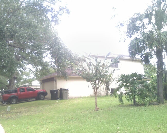 Building Photo - 2472 Lake Jackson Cir