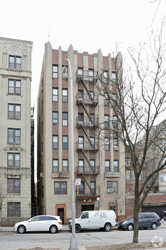 Fotografía del edificio - 171 E Mosholu N
