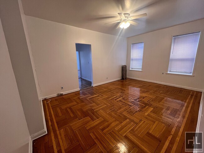 Building Photo - --====Enormous Washington Heights 2 bedroo...