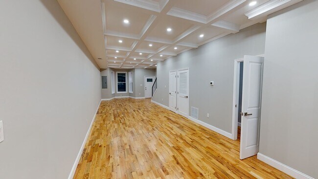 Building Photo - 420 K St NE