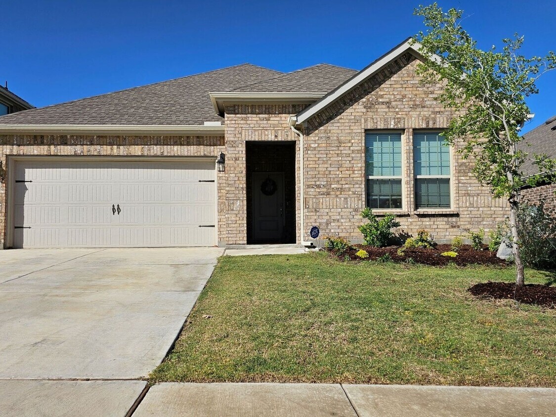 Primary Photo - 3 Bedroom Single Family Home in Aubrey
