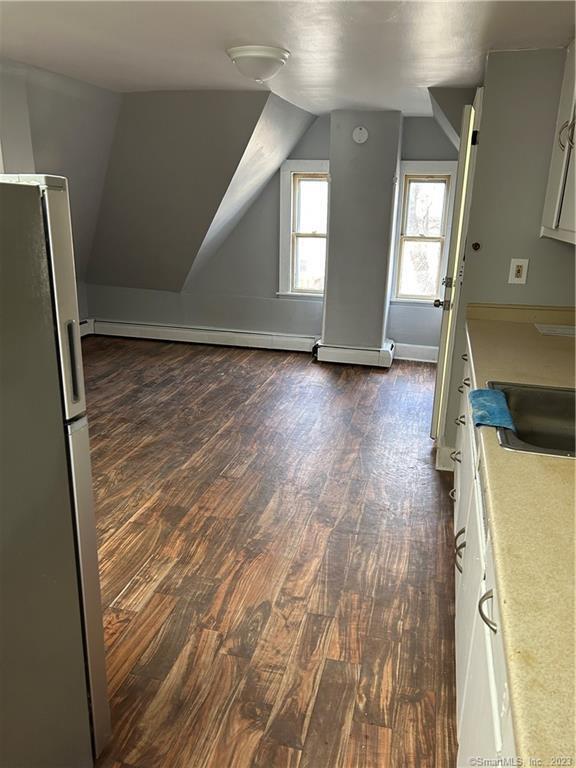 Building Photo - 47 Linsley Ave