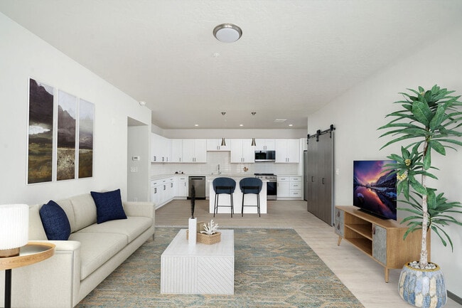 Building Photo - The Vistas Apartments at Beacon Hill
