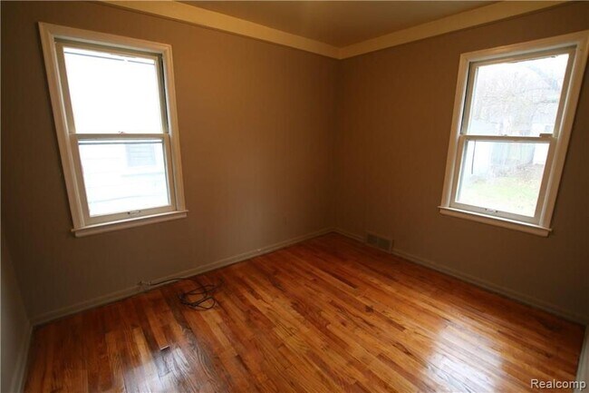 Foto del edificio - 15890 W Parkway St