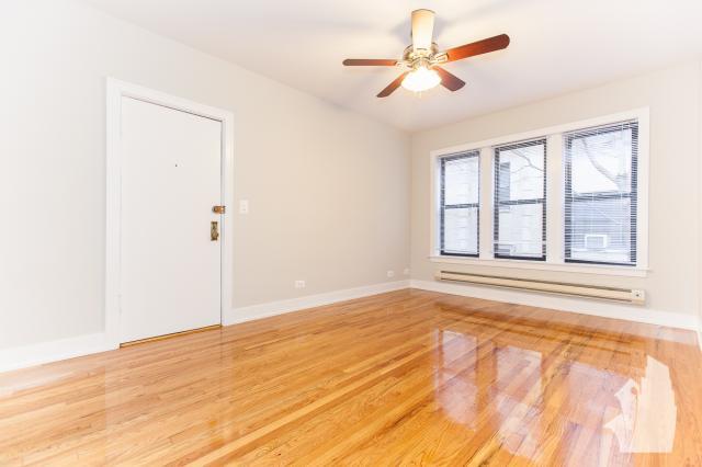 Foto del edificio - 2 bedroom in Chicago IL 60657