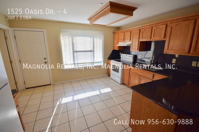 Building Photo - South Mission 3 bed 2 bath apartment