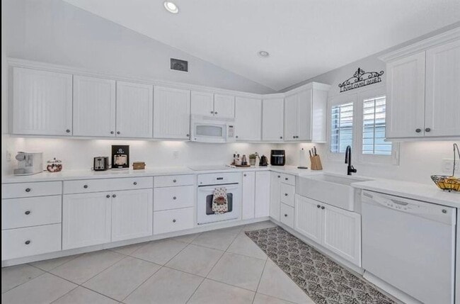 Photo - 9569 Tavernier Dr House